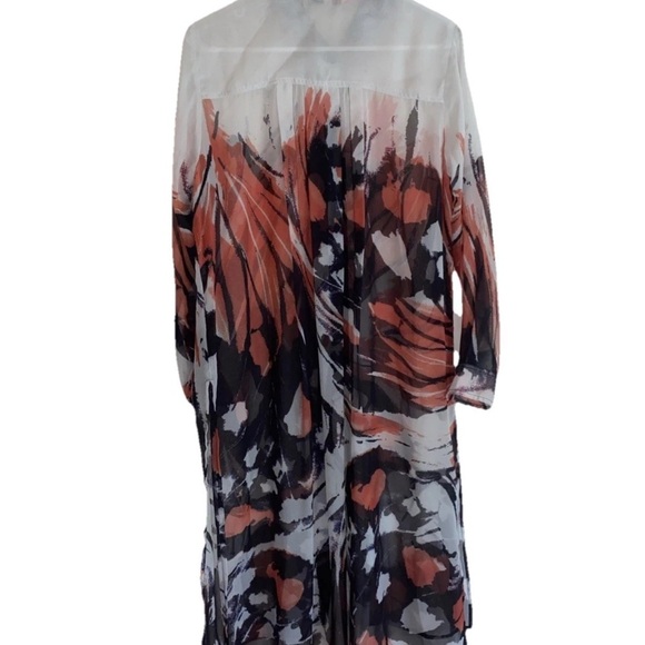 Liverpool Los Angeles Mariposa Print Long Sheer Blouse - Picture 2 of 6